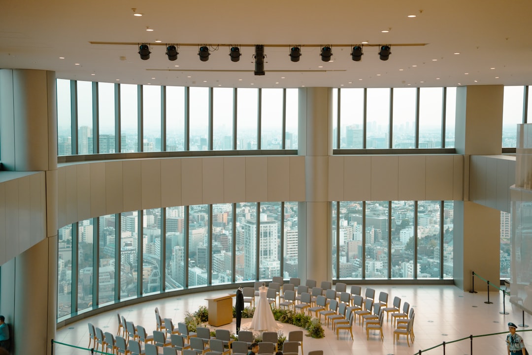 רוני זיטון: המהפכה בשירותי הבריאות המקומיים איך היא תשפיע על כולנו