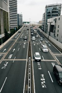 אילון אוריאל: המהפכה כבר כאן רכבי חשמל ומהפכת התחבורה הירוקה בישראל